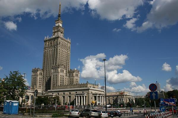 Falcon Center 4 Metro Swietokrzyska Апартаменти Варшава